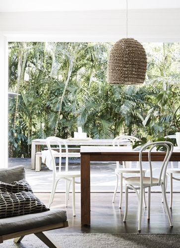 Indoor Outdoor living at The Bower Cottage, Byron Bay