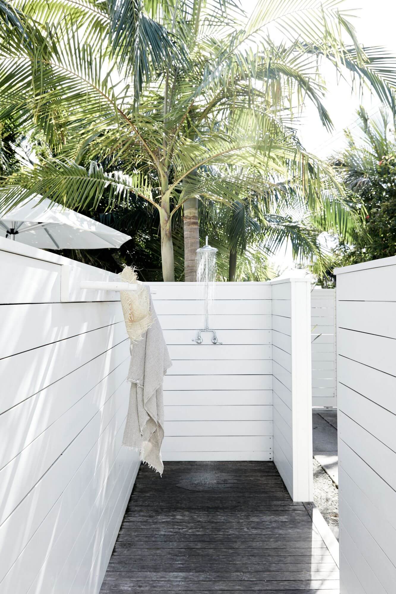Outdoor shower at The Chalet, Byron Beach Abodes